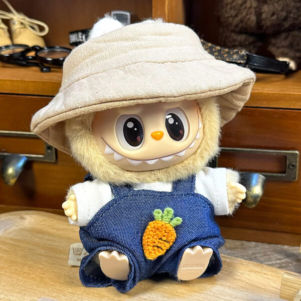 SKU 33 Carrot checkered cap T shirt suspenders pants